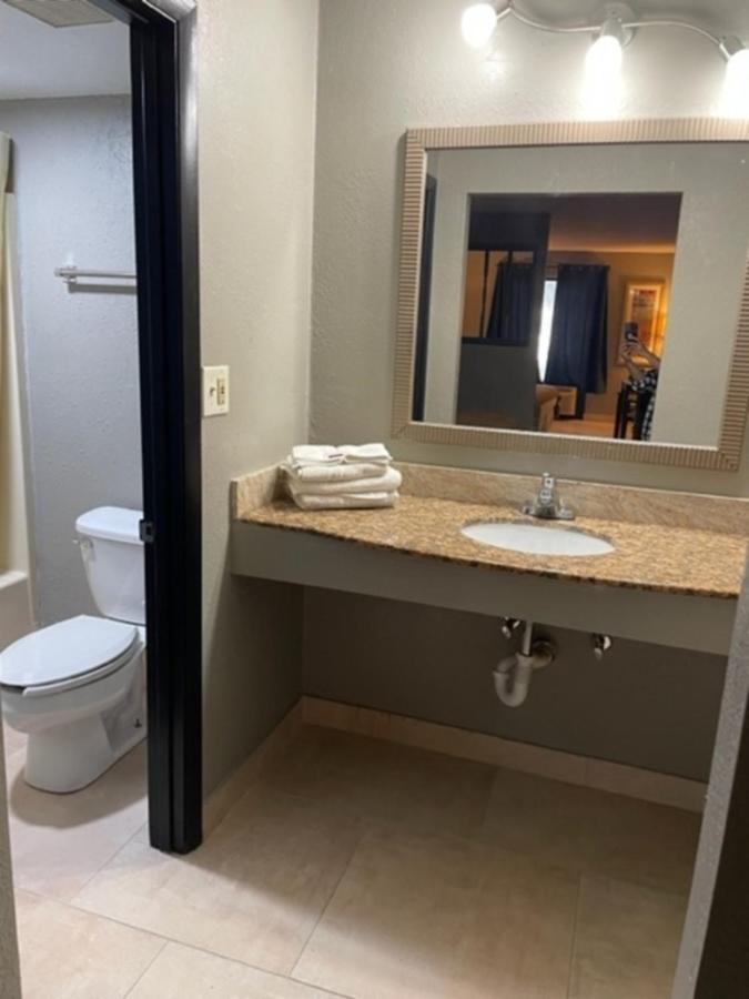 Guest Inn مدينة ليك المظهر الخارجي الصورة